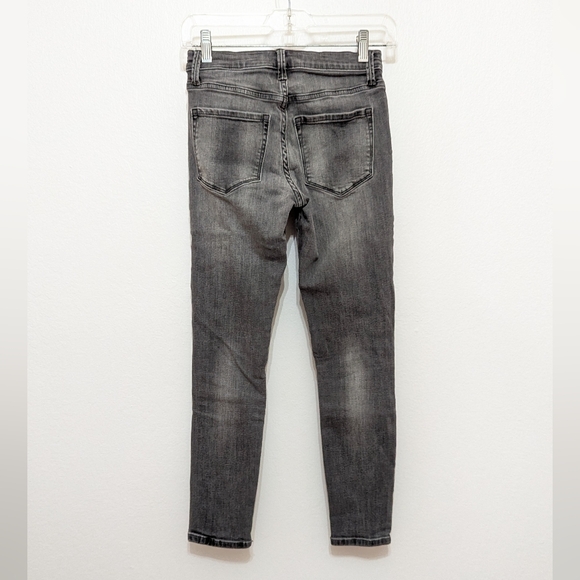 🩶 Banana Republic Gray Skinny Jeans - Picture 2 of 4